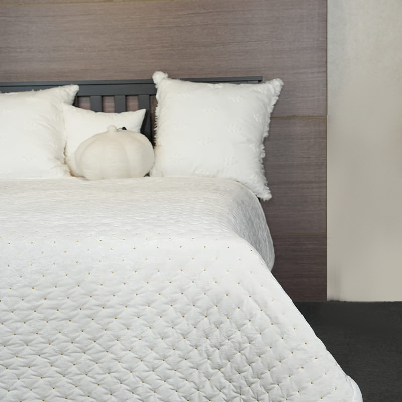 Aurum Plumarium Quilt Set