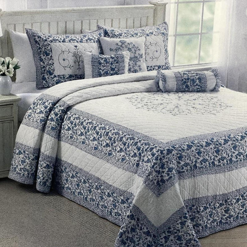 Picta Patchwork Quilt Set